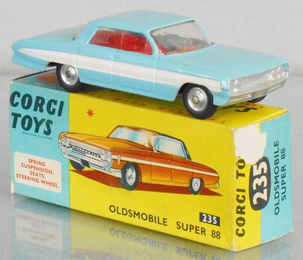 CORGI 235 OLDSMOBILE SUPER 88 (1 of 1)