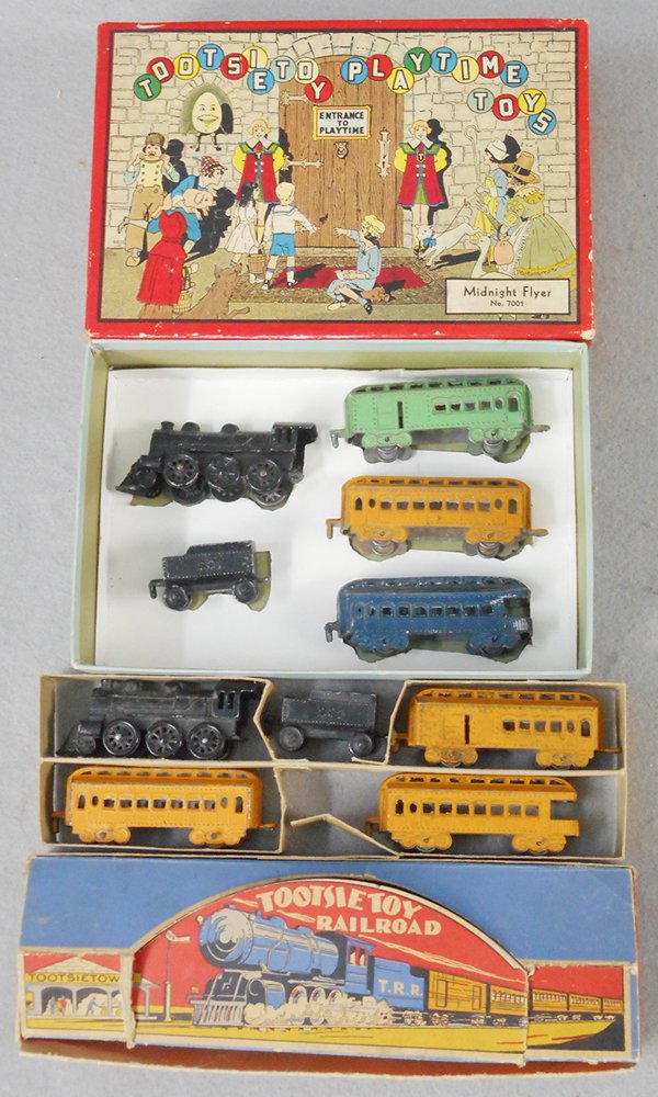 2 TOOTSIETOY TRAIN SETS (1 of 1)