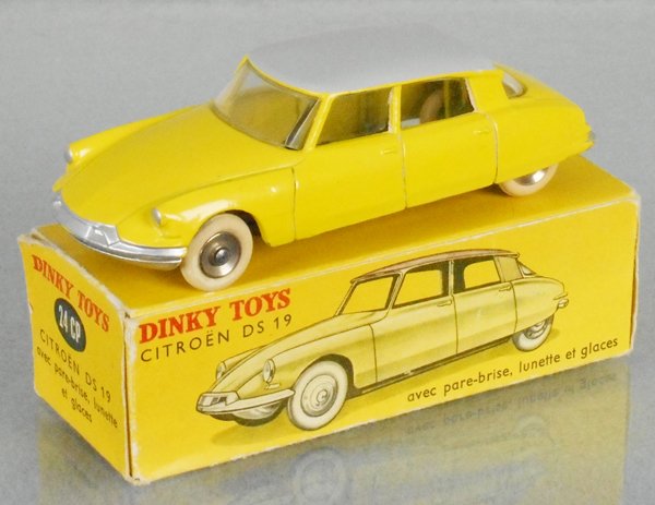 DINKY FR24CP CITROEN DS19 (1 of 1)