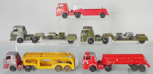5 TOOTSIETOY CHEVROLET TRUCKS (1 of 1)
