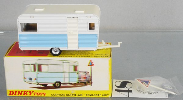 DINKY FR564 ARMAGNAC 420 CARAVAN (1 of 1)