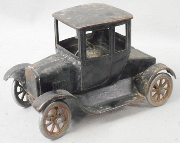 BUDDY L FLIVVER: painted pressed steel, no decal on bottom, 11 in long, some oxidation spots, C4-5.