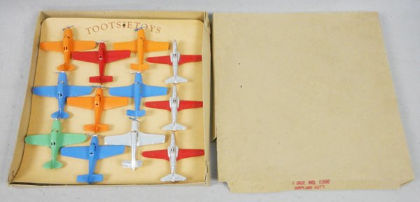 TOOTSIETOY 1200 AIRPLANE ASSORTMENT (1 of 1)