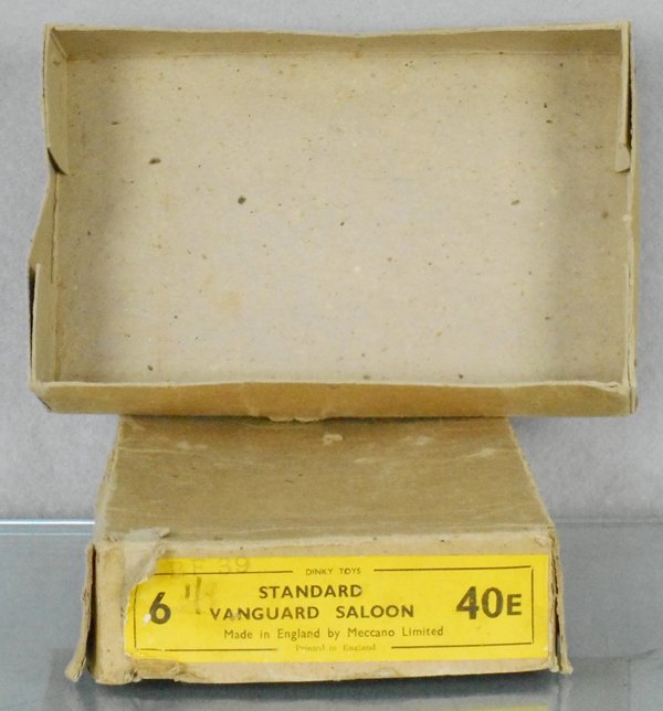 DINKY 40E STANDARD VANGUARD TRADE BOX (1 of 1)