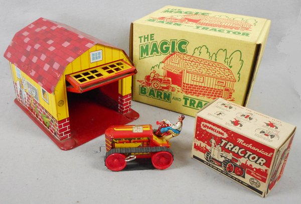 MARX MAGIC BARN & MECHANICAL TRACTOR (1 of 1)