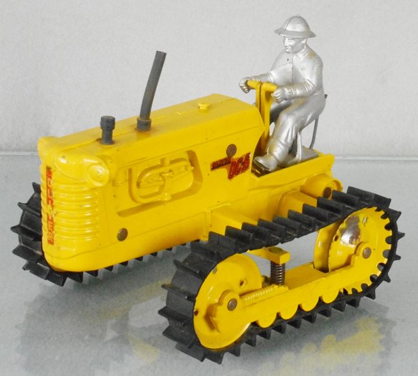 SLIK TOY OLIVER OC-6 TRACTOR (1 of 1)