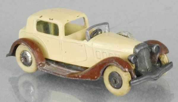 DINKY 24C TOWN SEDAN (1 of 2)