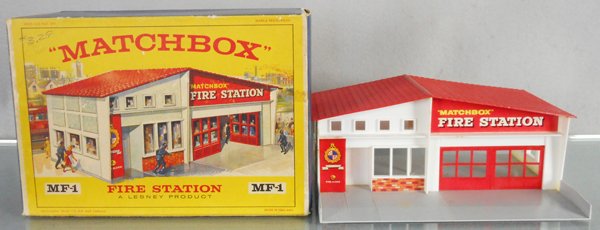 MATCHBOX MF1A2 FIRE STATION (1 of 1)