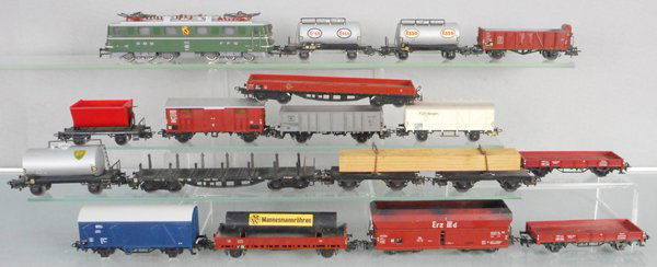 MARKLIN TRAIN SET (1 of 1)