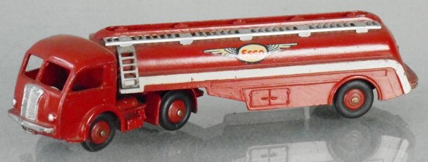 DINKY 32C PANHARD ESSO TANKER (1 of 1)