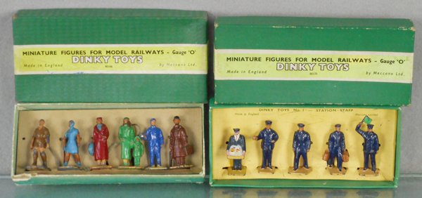 2 DINKY MODEL RWYS FIGURE SETS (1 of 1)