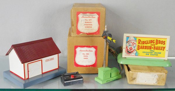 3 AMERICAN FLYER ACCESSORIES (1 of 1)