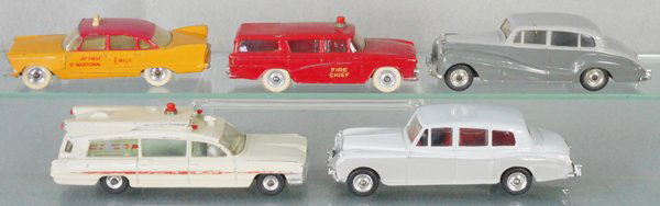 5 DINKY AUTOS (1 of 1)