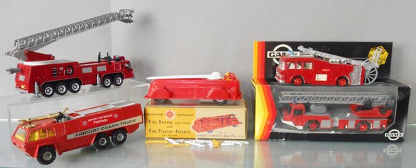 5 FIRE ENGINES (1 of 1)