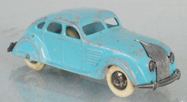 DINKY 30A CHRYSLER AIRFLOW (1 of 1)