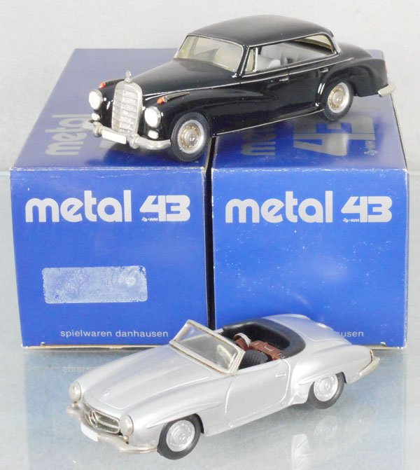 2 METAL 43 MERCEDES BENZ MODELS (1 of 1)