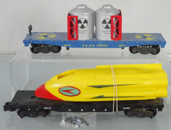 2 AMERICAN FLYER FREIGHT CARS (1 of 1)