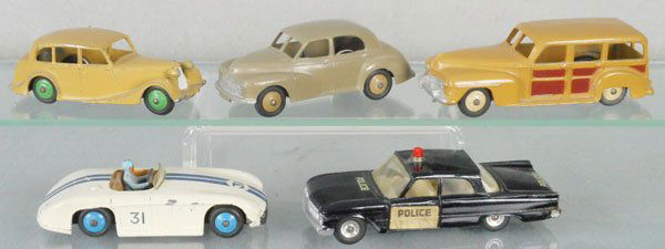 5 DINKY VEHICLES (1 of 1)