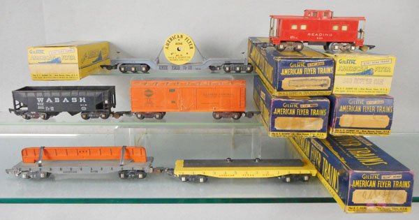 6 AMERICAN FLYER FREIGHT CARS (1 of 1)