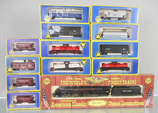 AHM UP BIG BOY FREIGHT TRAIN SET (1 of 1)