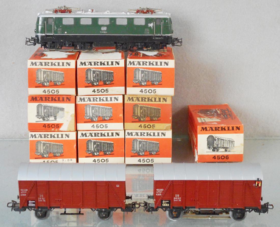 MARKLIN TRAIN SET (1 of 1)