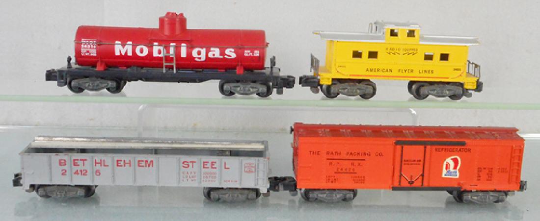4 AMERICAN FLYER FREIGHT CARS (1 of 1)