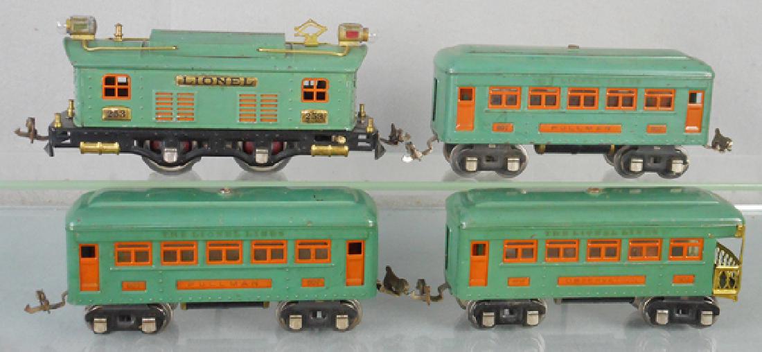 LIONEL 296 ELECTRIC TRAIN SET (1 of 2)