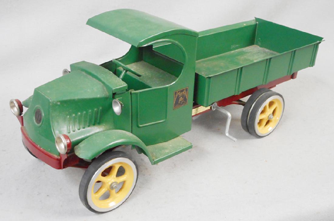 LES PAUL BULLDOG MACK DUMP TRUCK (1 of 1)