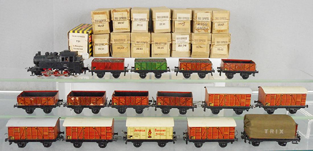 TRIX TRAIN SET (1 of 1)