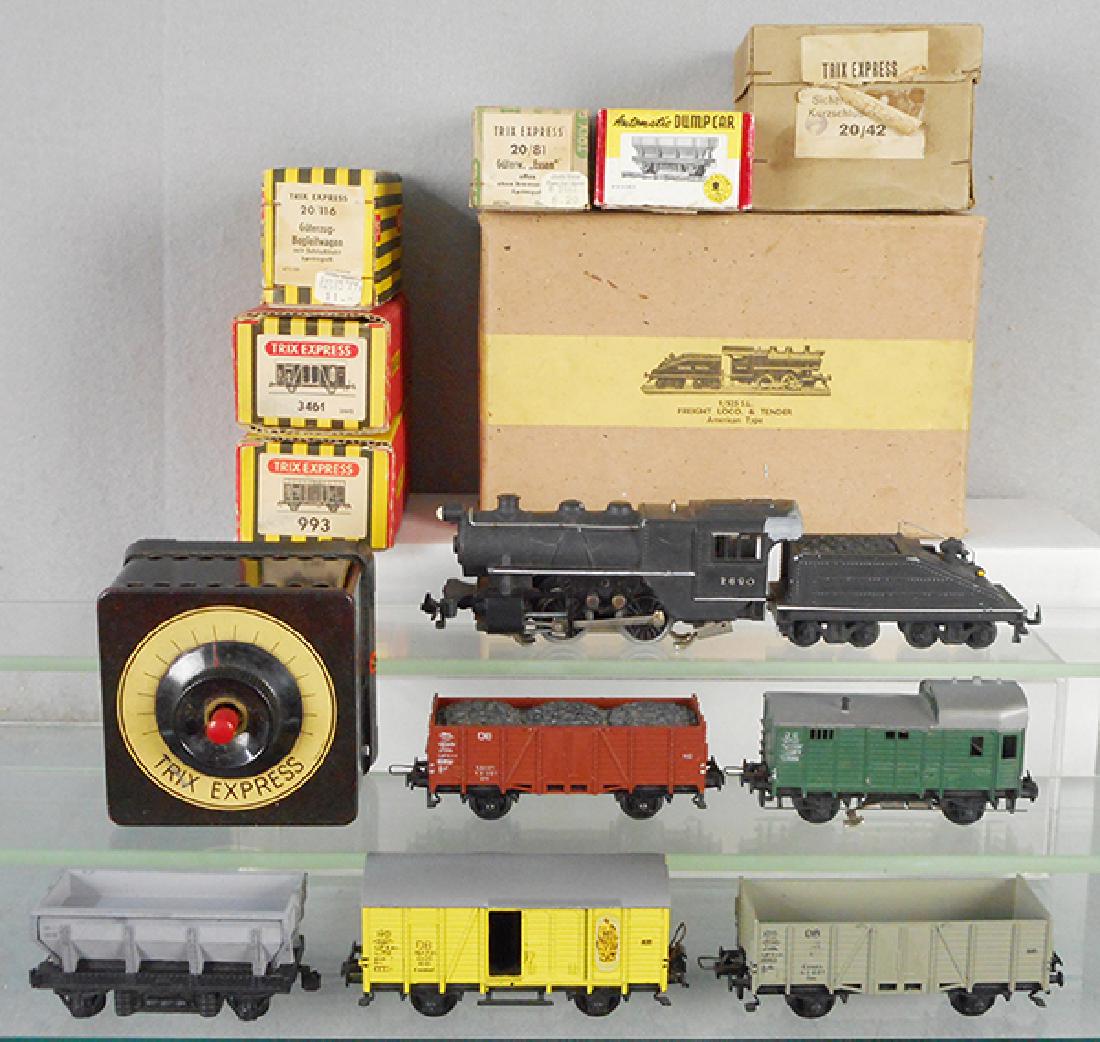 TRIX TRAIN SET (1 of 1)
