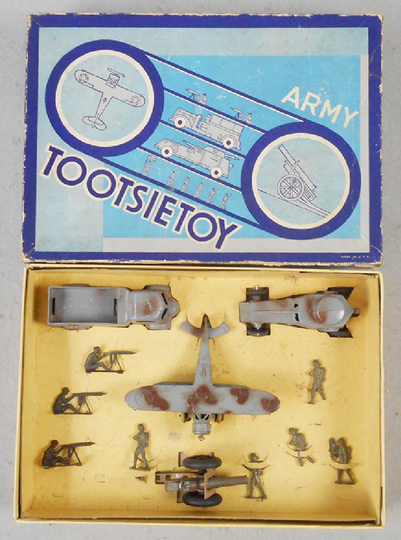 TOOTSIETOY 650 ARMY SET (1 of 1)