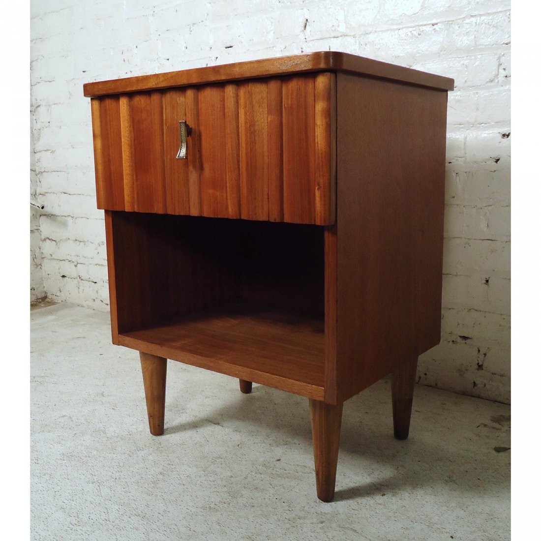 Mid-Century Modern Nightstand (1 of 4)