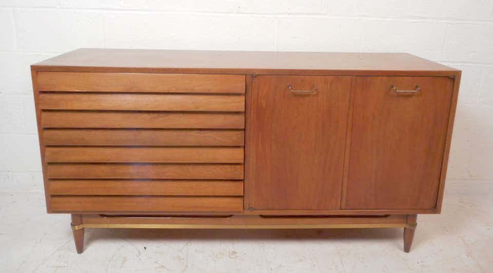 Mid-Century Modern Walnut Credenza (1 of 3)