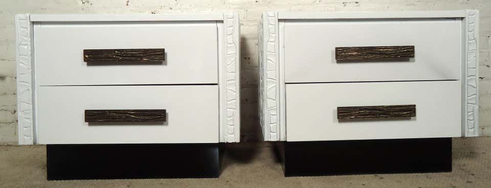 Pair of Mid-Century Sculpted White Nightstands (1 of 5)