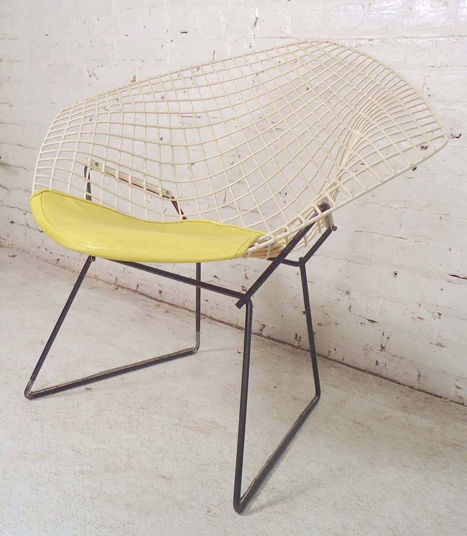 Bertoia Diamond Chair (1 of 4)