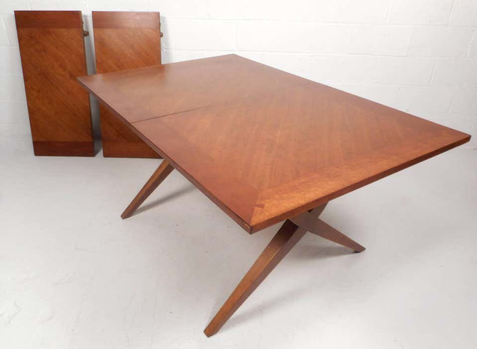 Mid-Century Modern Dining Table by Heritage-Henredon (1 of 5)