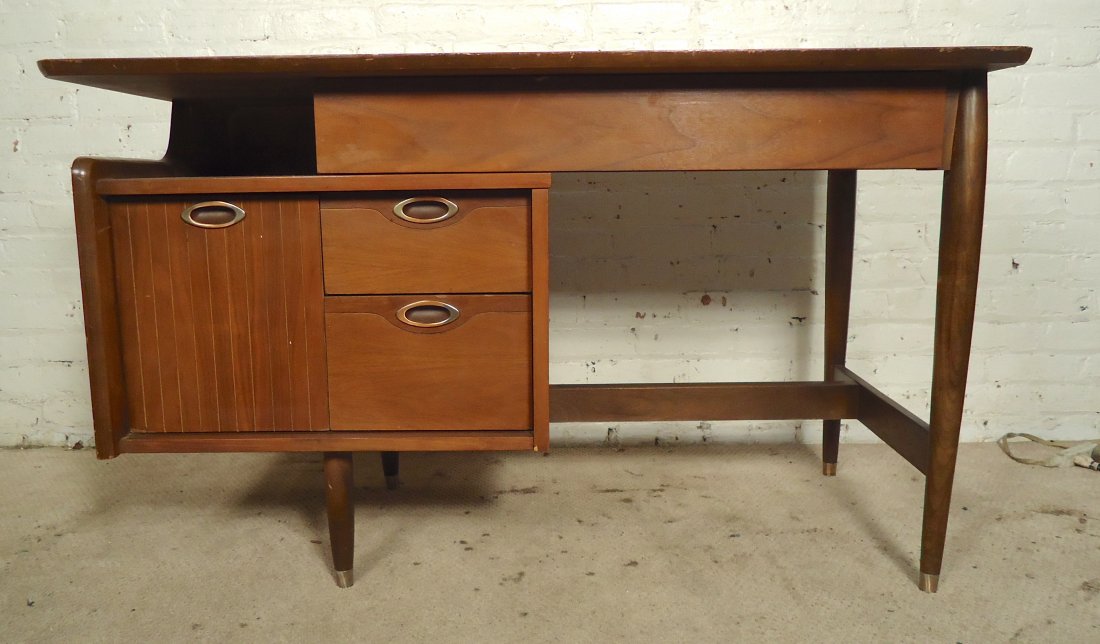 Mid-Century Modern Desk (1 of 6)