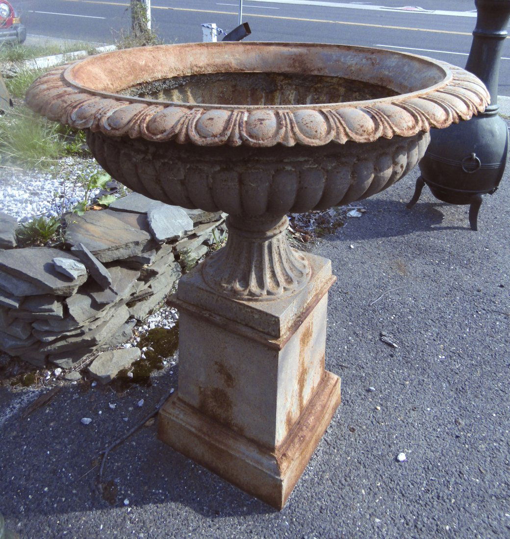 Large Iron Urn (1 of 3)