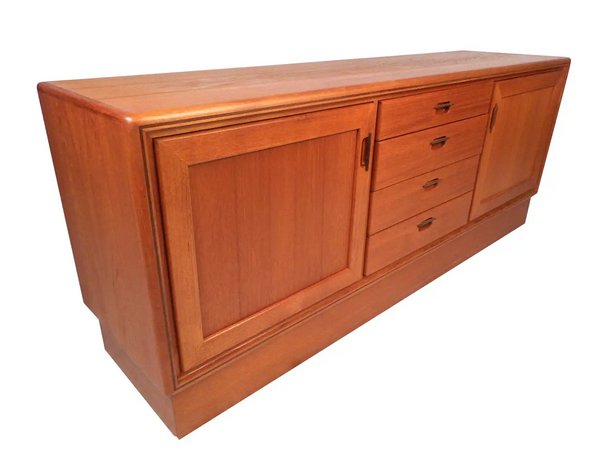 Midcentury Teak Credenza (1 of 9)