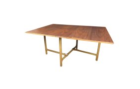 Unique Drop-Leaf Gate Leg Table