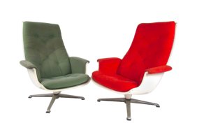 Pair of Mid Century Fiberglass Swivel Lounge Chairs