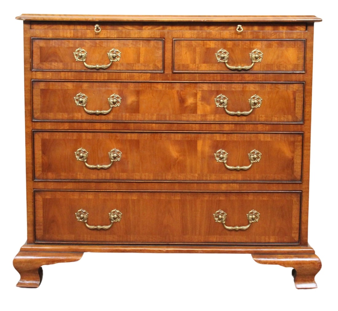 Vintage Louis XIV Revival Chest of Drawers by Maitland Smith: Embrace luxurious design no matter what era you live in with this fantastic French revival chest of drawers by the world renowned furniture makers of Maitland Smith. Featuring beautifully lacquered sa