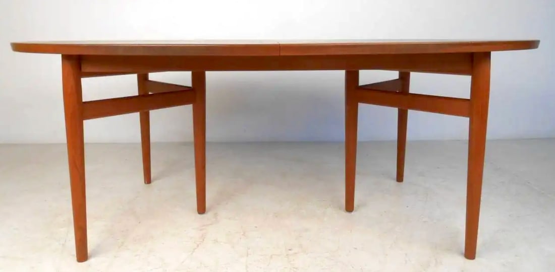 Arne Vodder Oval Table by Siblast Model 212 (1 of 4)