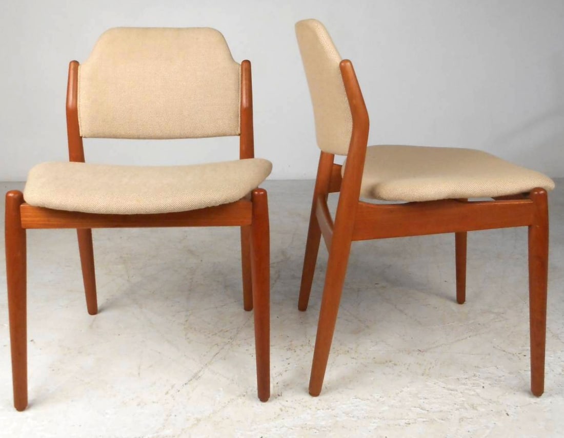 Arne Vodder Model 62s Dining Chairs - 3
