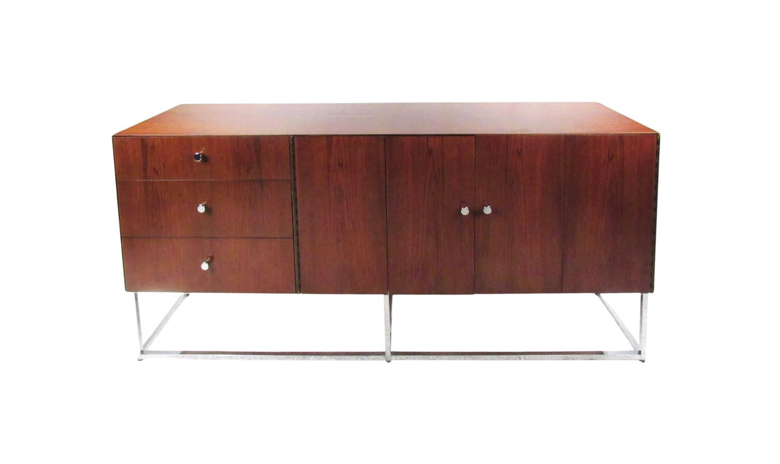 Mid-Century Modern Style Server/Credenza (1 of 7)
