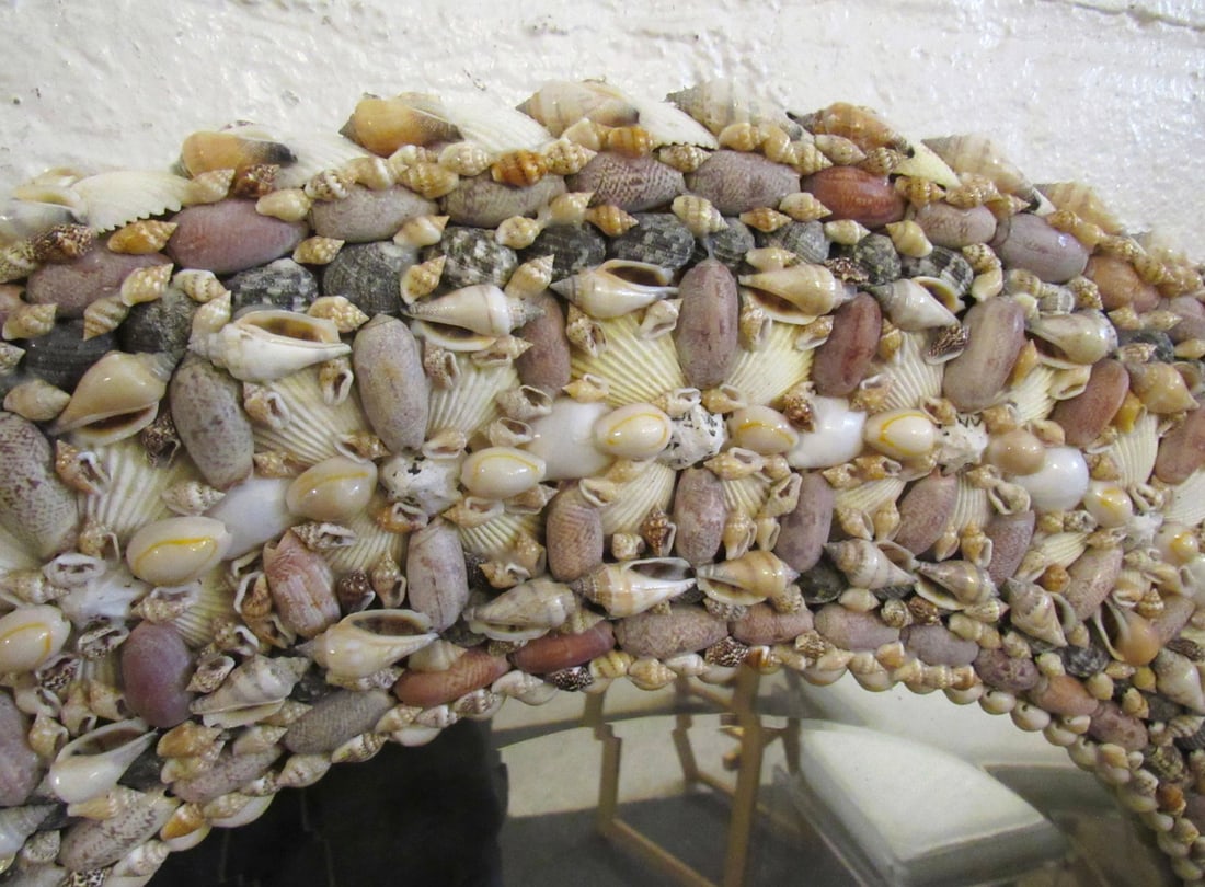 Unique Vintage Circular Seashell Mirror - 4