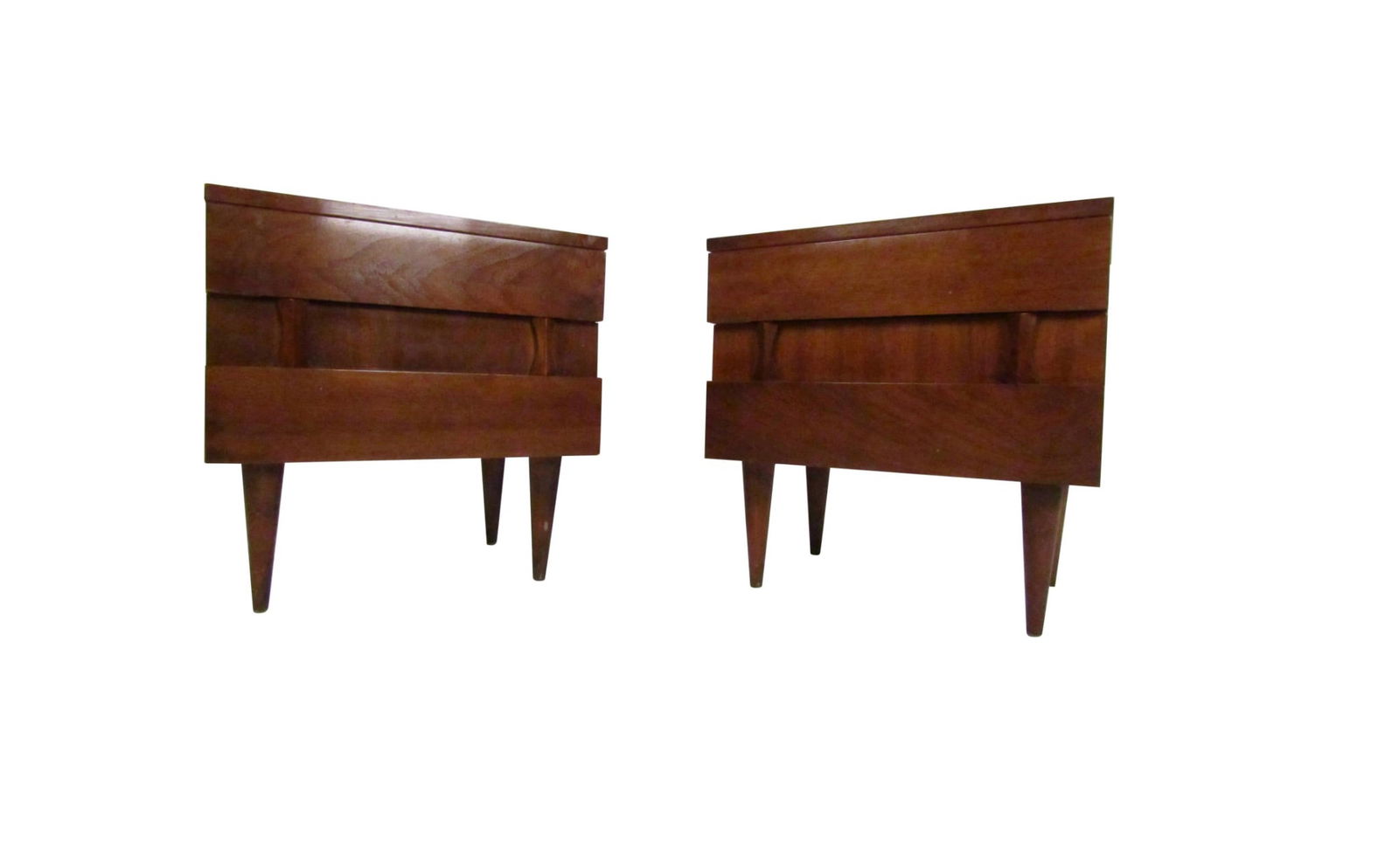 Pair of Mid-Century Modern Nightstands by American of Martinsville (1 of 13)