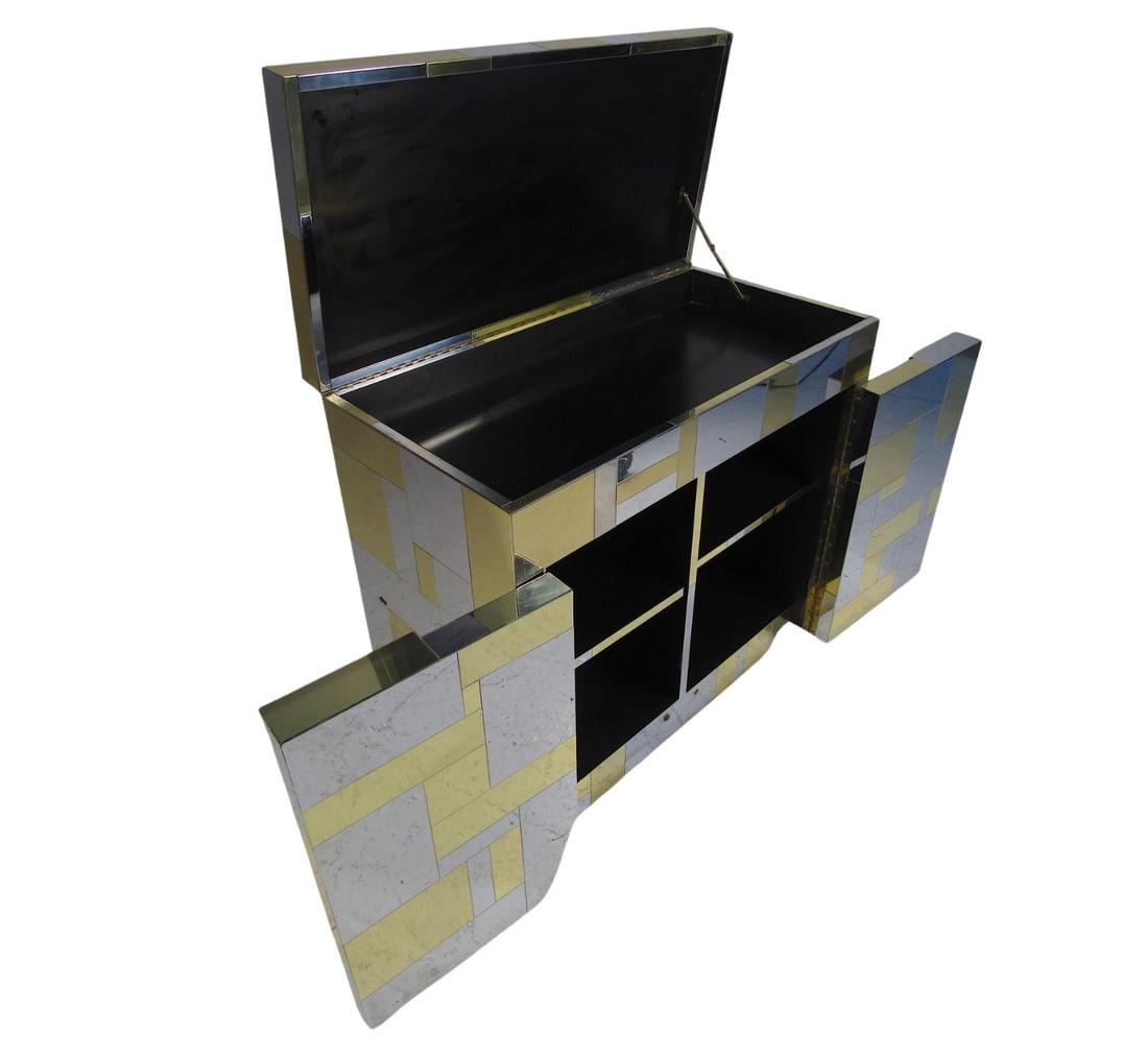 Signed Paul Evans Cityscape Bar Cart 'PE 200' Series for Directional: Beautiful signed Mid-Century Modern bar cabinet by Paul Evans for Directional. A wonderful patchwork design with a flip top and two cabinet doors below. Sleek case piece that looks great in any home,