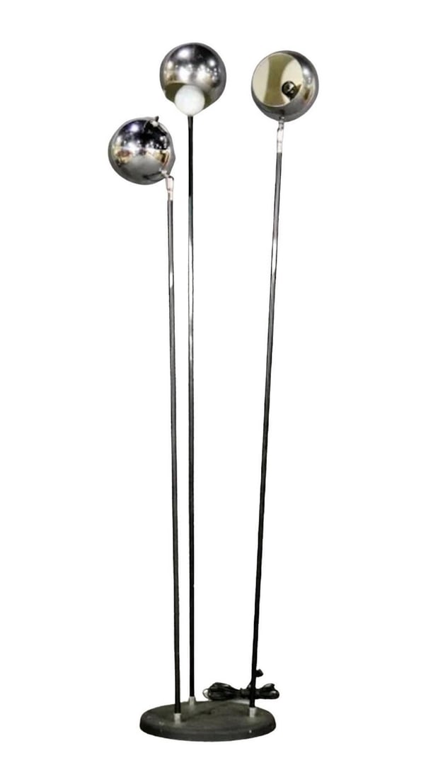 Midcentury Chrome Floor Lamp: Tall floor lamp in the style of Sonneman Lighting. Three adjustable heads on slim posts, all in polished chrome. // PICKUP LOCATION: BROOKLYN, NY // Condition: Good. Wear consistent with age