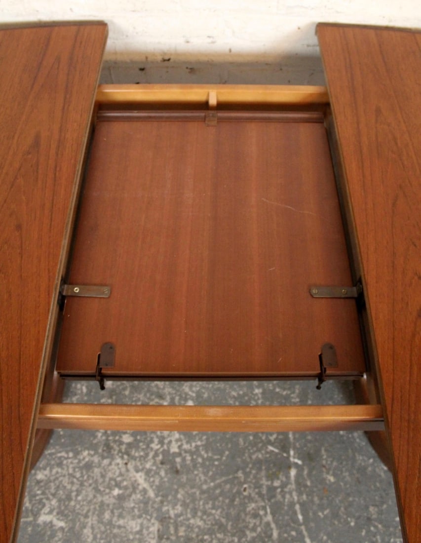 G-Plan "Whale Tail" Butterfly Leaf Dining Table - 8